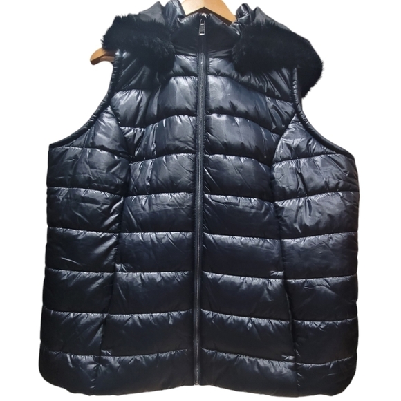 1X Colleen Lopez Faux Fur Hooded  Zip-Up Puffer Vest with Pockets EUC - Picture 3 of 9
